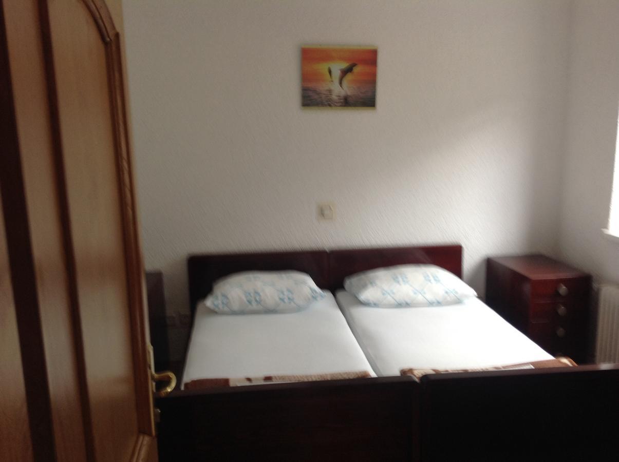 Katarina Apartments And Rooms Сибин Кръмпотски Стая снимка