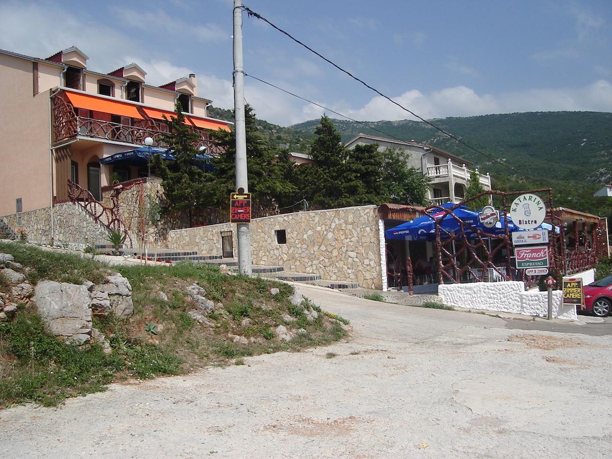 Katarina Apartments And Rooms Сибин Кръмпотски Екстериор снимка